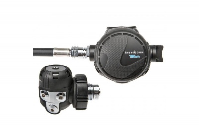 Комплект регулятора для дайвинга Aqua Lung Titan Din + октопус Calypso Titan фото в интернет-магазине DiveStyle